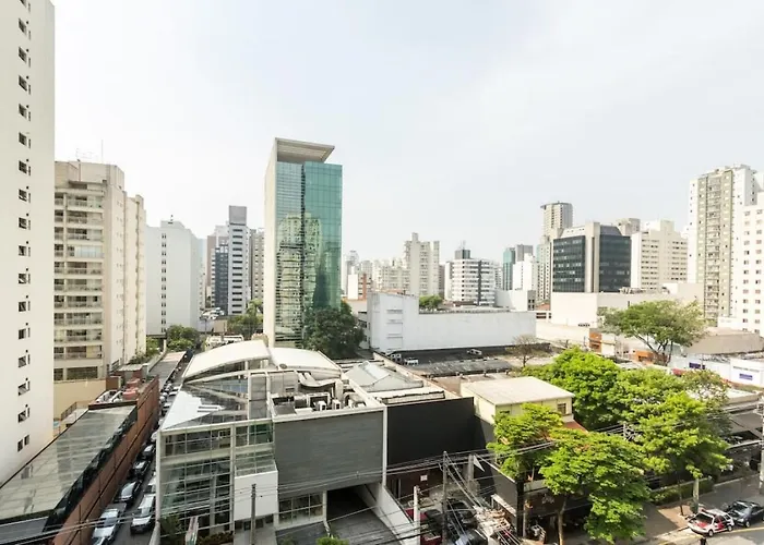 Itaim Bibi/Amplo Apartamento A Melhor Localizacao!